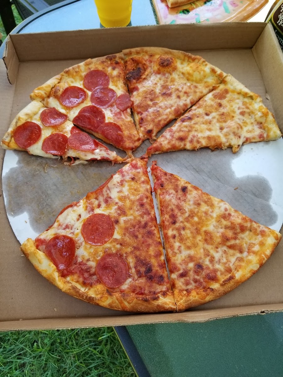 Charlton House Of Pizza & Seafood-6